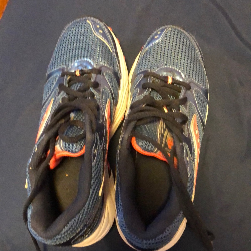 Women’s Saucony Oasis 2 sneakers